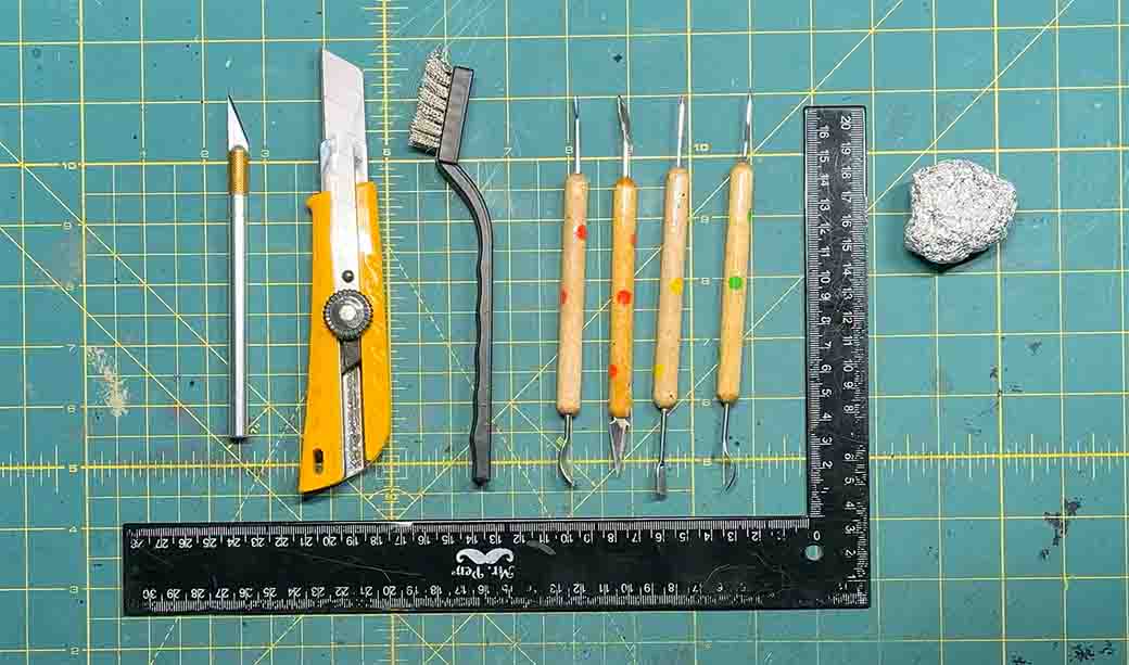 Cutting tools for foam crafting